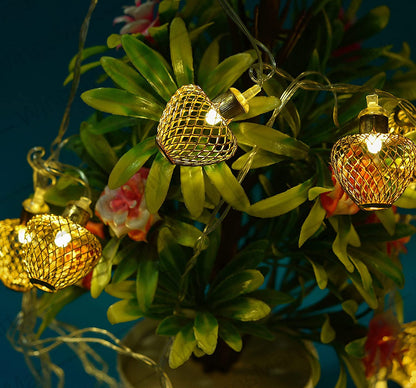LED lights illuminate golden wire mesh balls, ideal for Message Board LED Lamp with USB Charging.