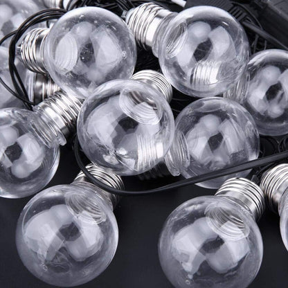 A series of light bulbs and lights connected in a luminous string.