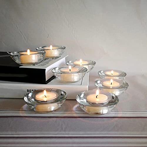 Table setting with six clear glass tealights